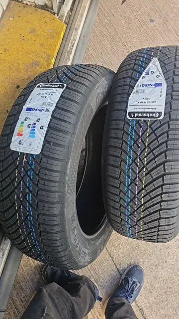 Mobile tyre job in Selly Oak: Continental All season 2355519